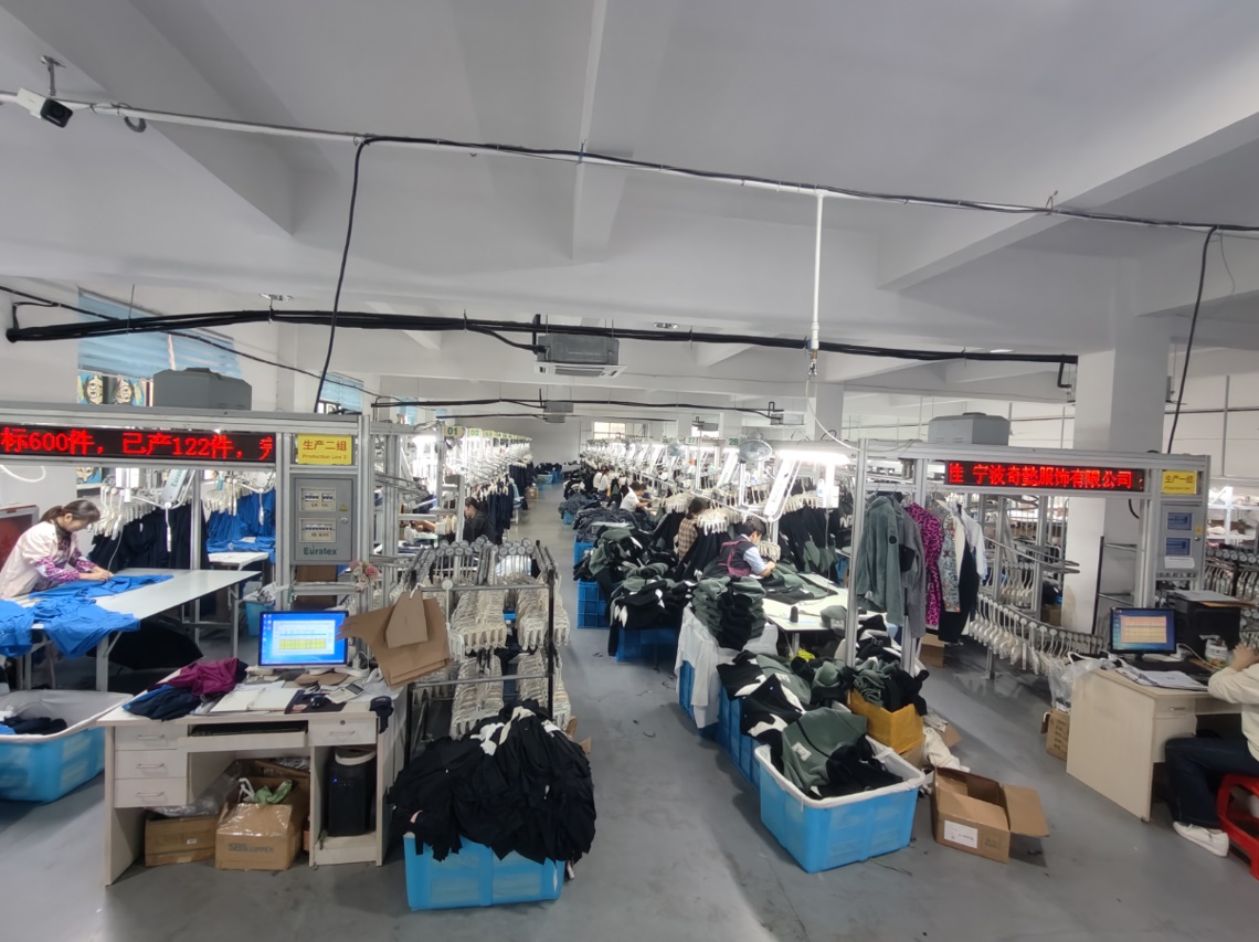 Perdirbti audiniai, tikras našumas: QIYI žingsnis ekologiškesnės sporto pramonės link